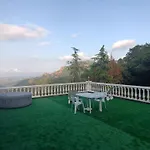 Love Room Avec Spa Jacuzzi Champagne Avec Immense Terrasse Privative De 70M Piscine De 16M